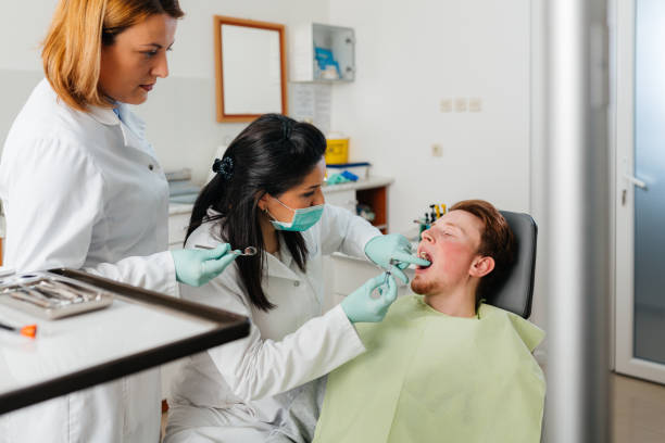 Best Cracked Tooth Emergency Dentist  in Bellerose Terrace, NY